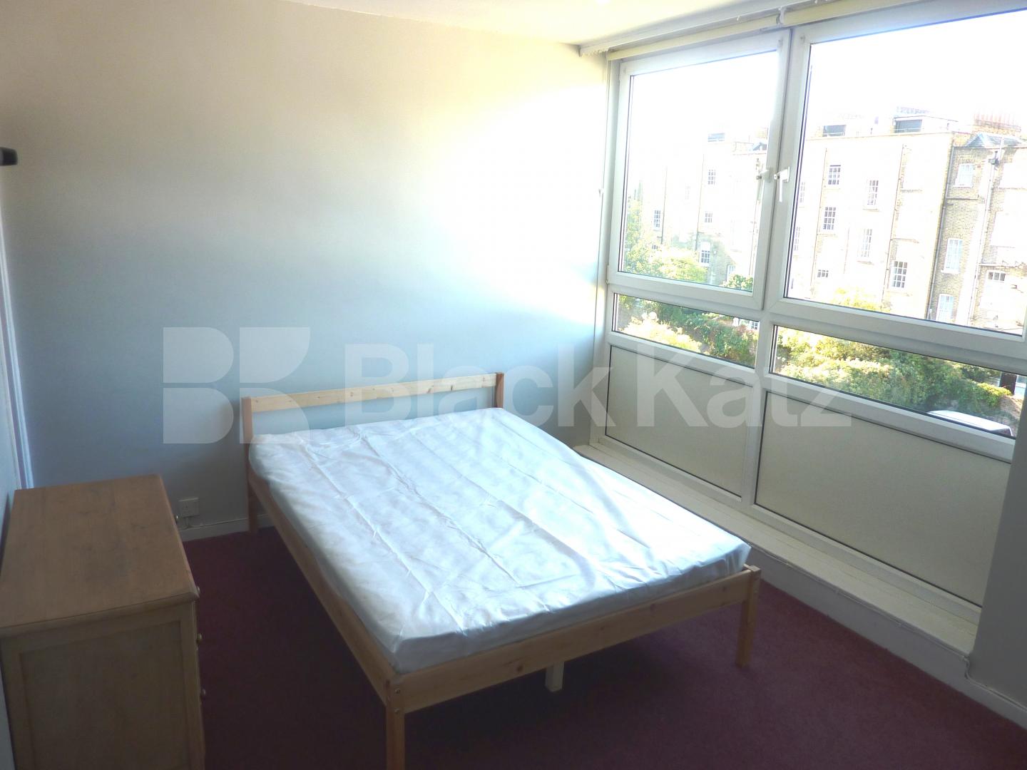 			LARGE 3/4 BED IN CAMDEN!, 3 Bedroom, 1 bath, 1 reception Flat			 Munster Square, Albany Street, REGENTS PARK / CAMDEN